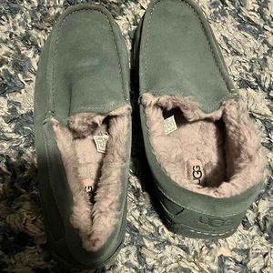 men ugg ascot slipper size 11